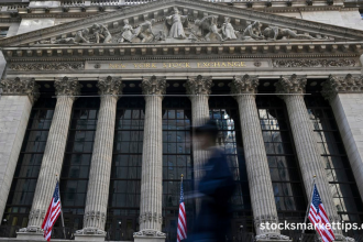 Stocks close out choppy day after Trump calls for ousting Fed Chair Powell